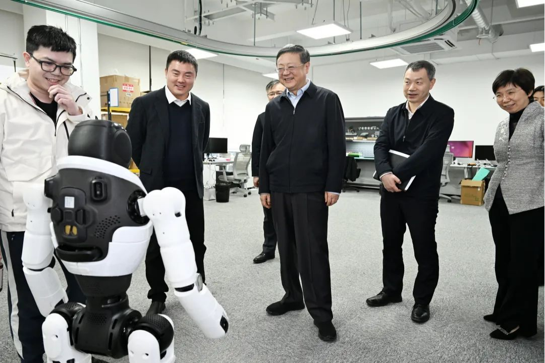 上海市委书记陈吉宁专题调研星空电竞机器人